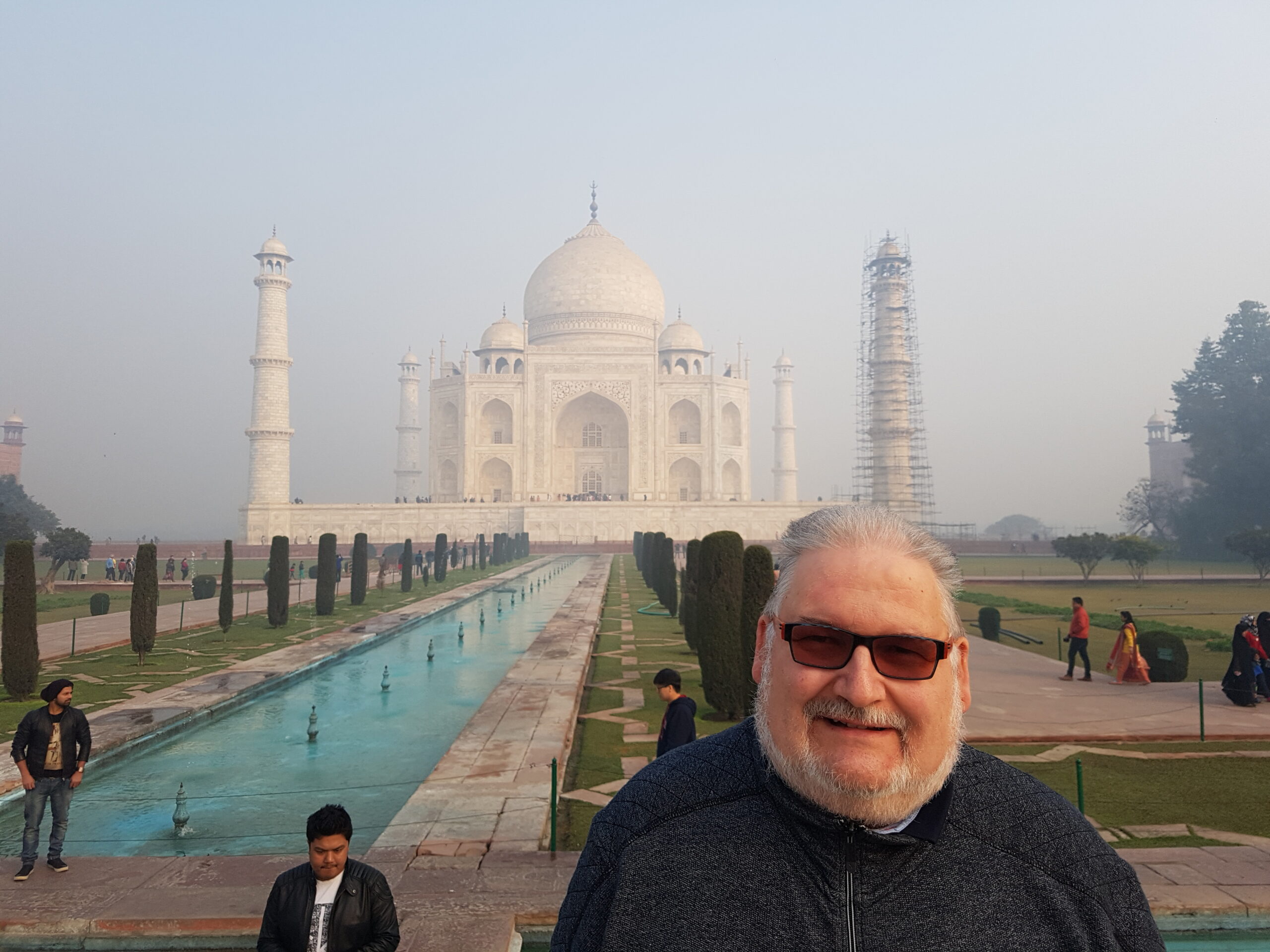 Wolf-Dieter Geißler vor dem Taj Mahal